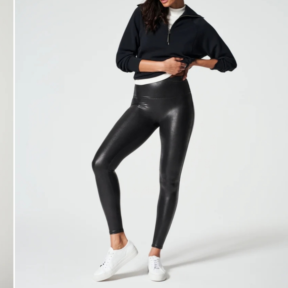 Spanx Black Faux‎ Leather Coated Cropped Leggings Size Medium